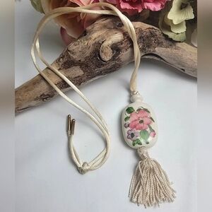 VTG 1977 Avon Hand Painted Floral Ceramic Necklace Satin Cord